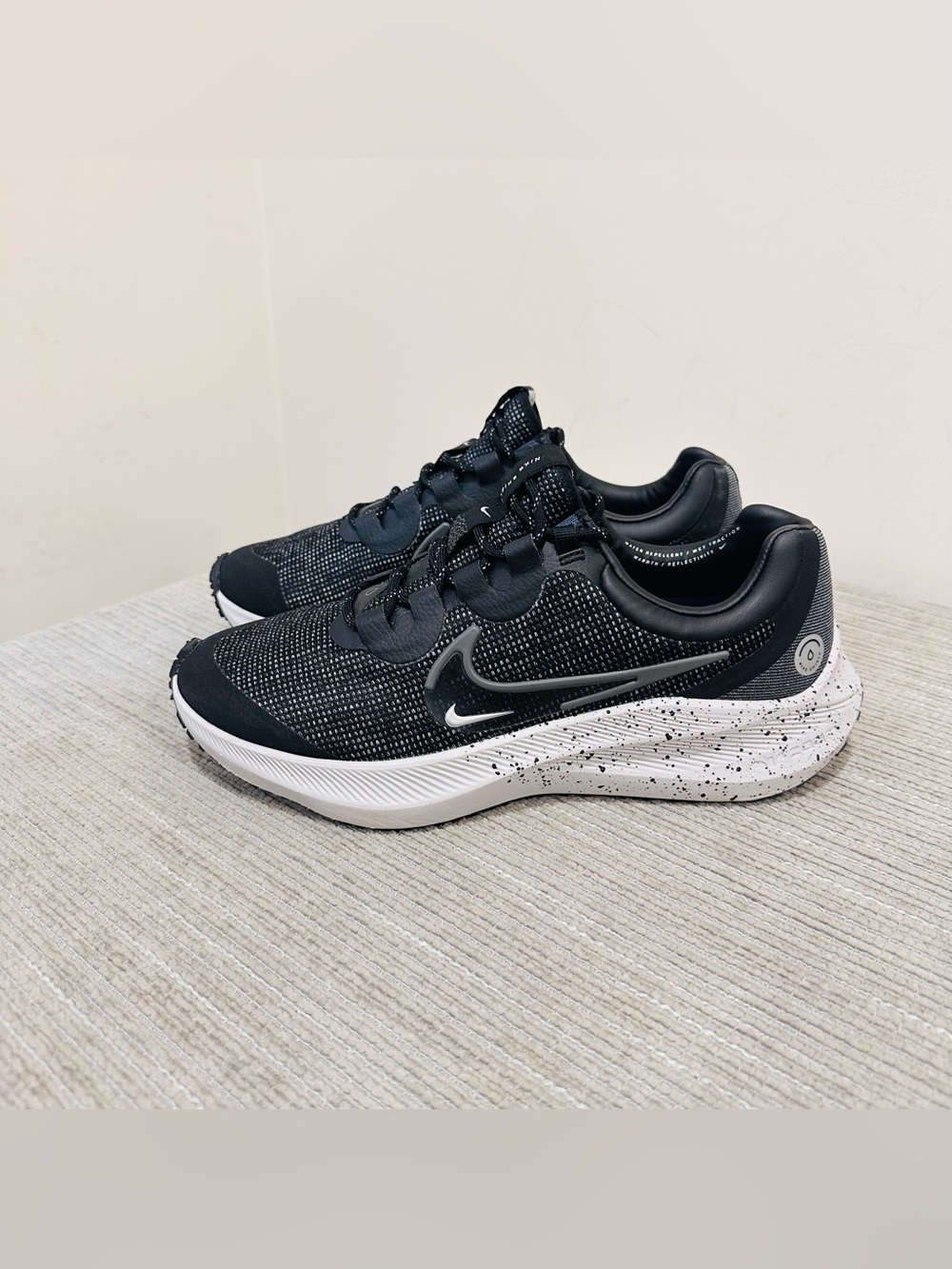Nike Zoom Winflo 8 Shield Running Shoes Black (DC3730-001) Women’s Size 9US